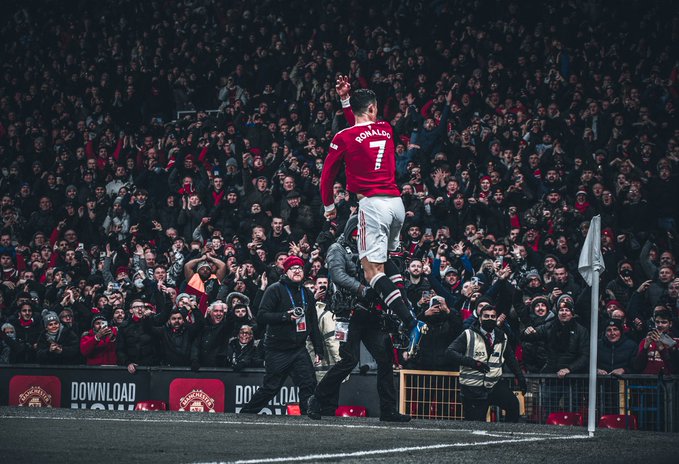 Manchester United beats Arsenal as Cristiano Ronaldo becomes first player to score 800 top-level goals
