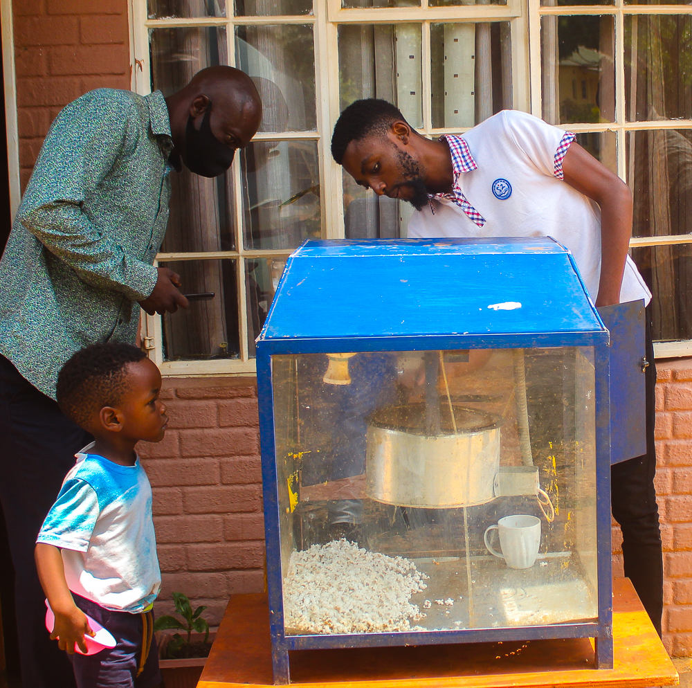 Selling popcorn in Kabitaka Hills      