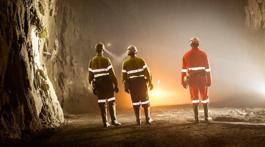 TOP GOLD CEOS SAY SOARING COSTS WILL HOBBLE MINING INDUSTRY