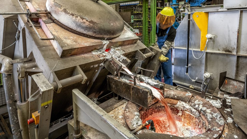 ALUMINUM PRICE LOWEST SINCE APRIL 2021 ON STRONG DOLLAR AND DEMAND OUTLOOK