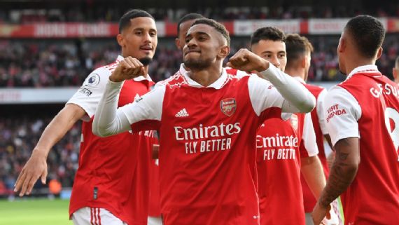 Arsenal back on top but Saka limps off early in win over Nottingham Forest