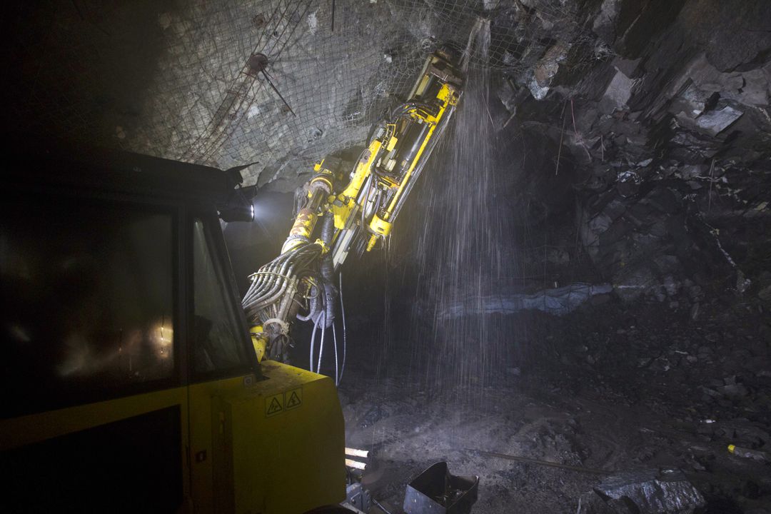 482 get mining licences