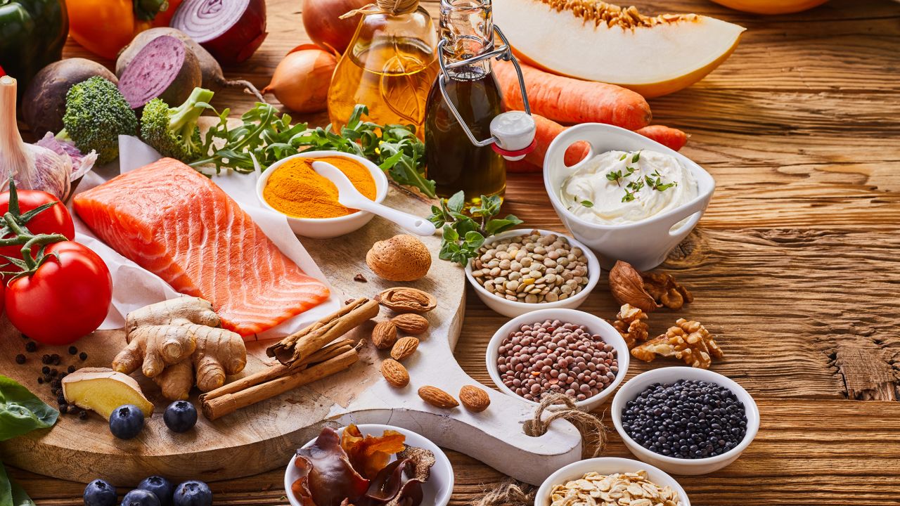 You can fight menstrual cramps with food, studies say