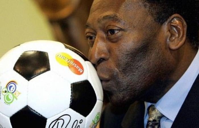 Pele: Brazil football legend dies aged 82