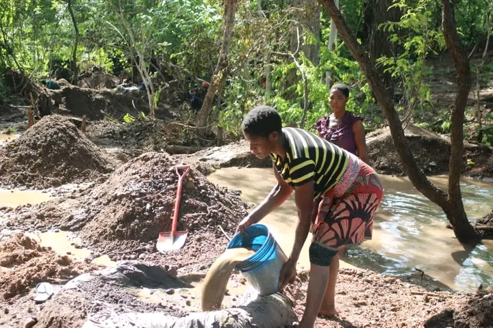 Lumezi Town Council raises public health concern over unregulated mining activities in Kabulasisi local forest 