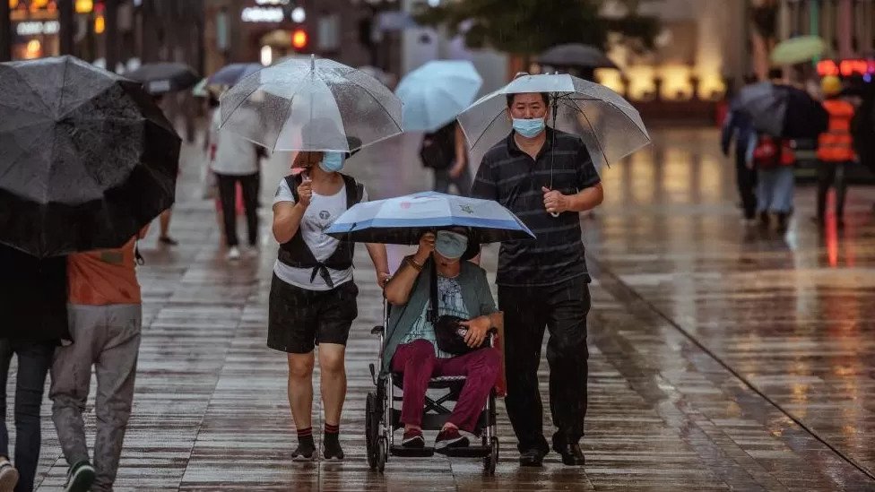 China Covid: More than 88 million people in Henan infected, official says