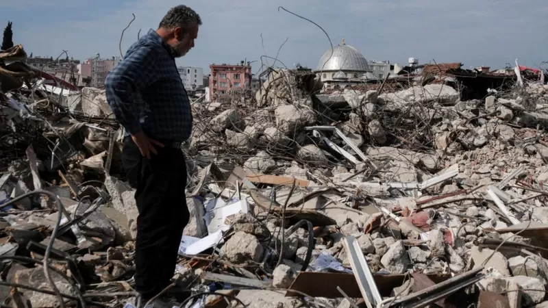 Turkey earthquakes: Collapsed buildings investigation widens
