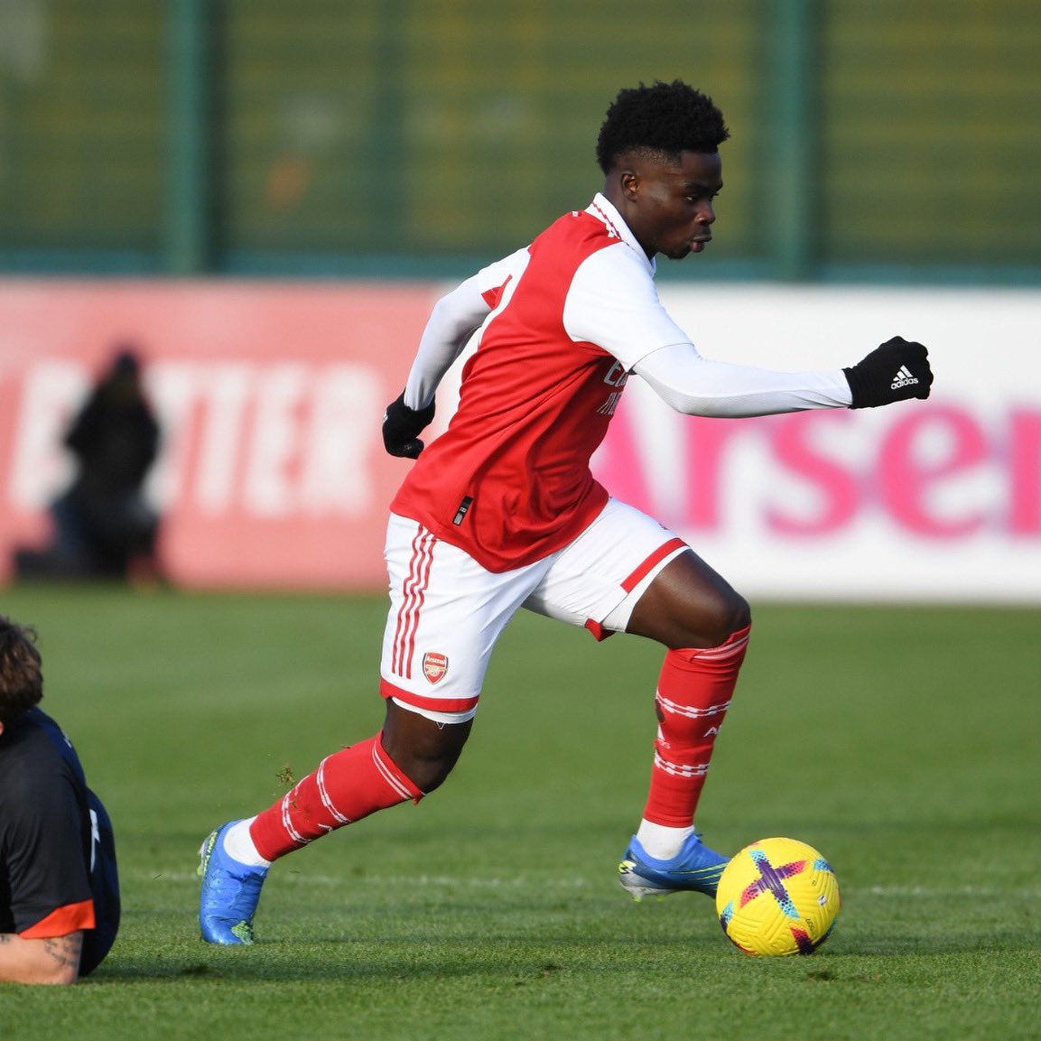 Saka to earn £300,000 in new contract