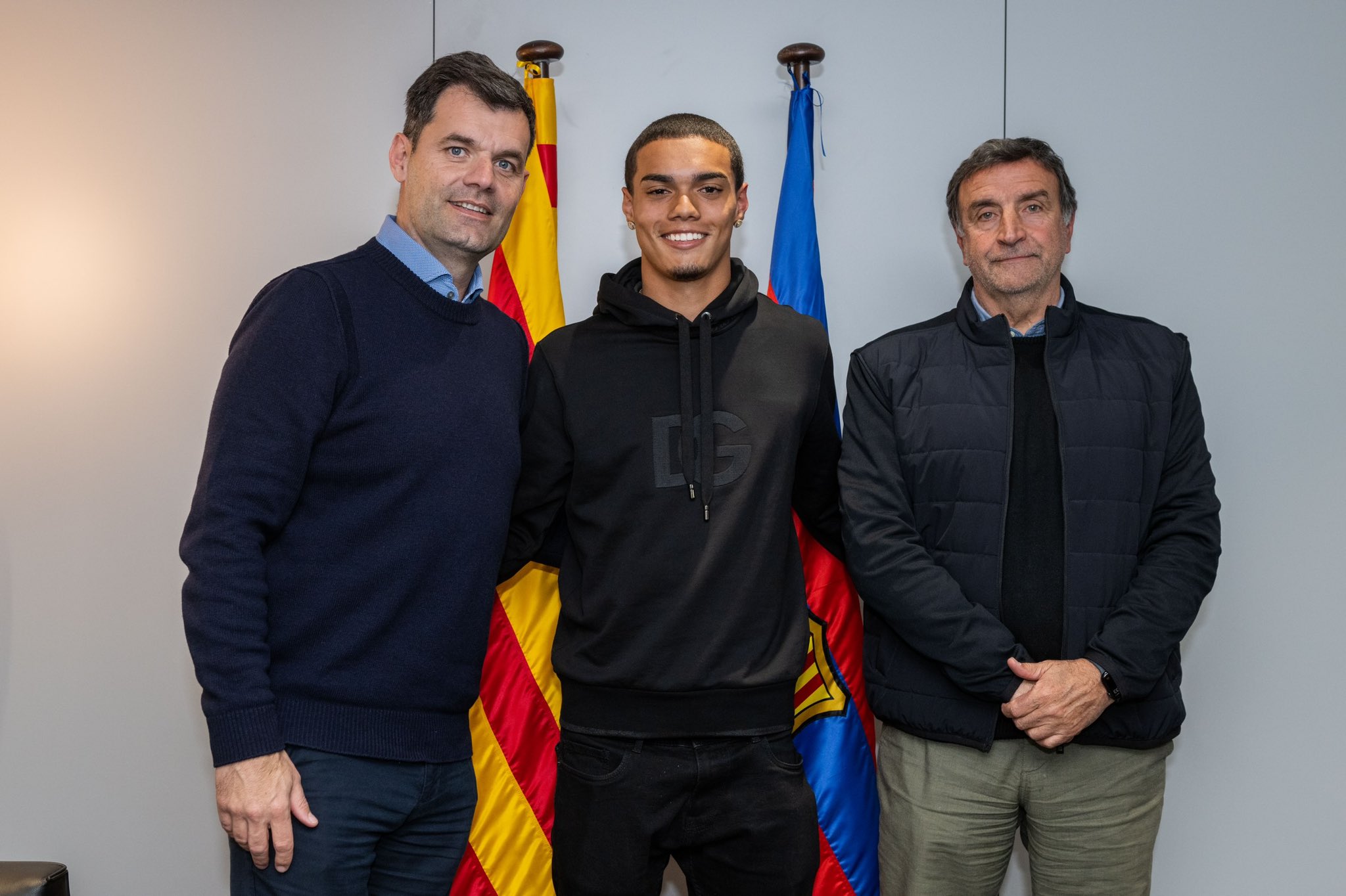 FC Barcelona officially announce signing of Ronaldinho’s son Joao Mendes