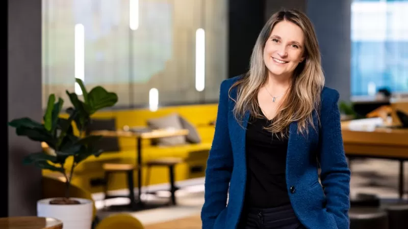 Telecom boss Kelly Bayer Rosmarin quits after Australian outage
