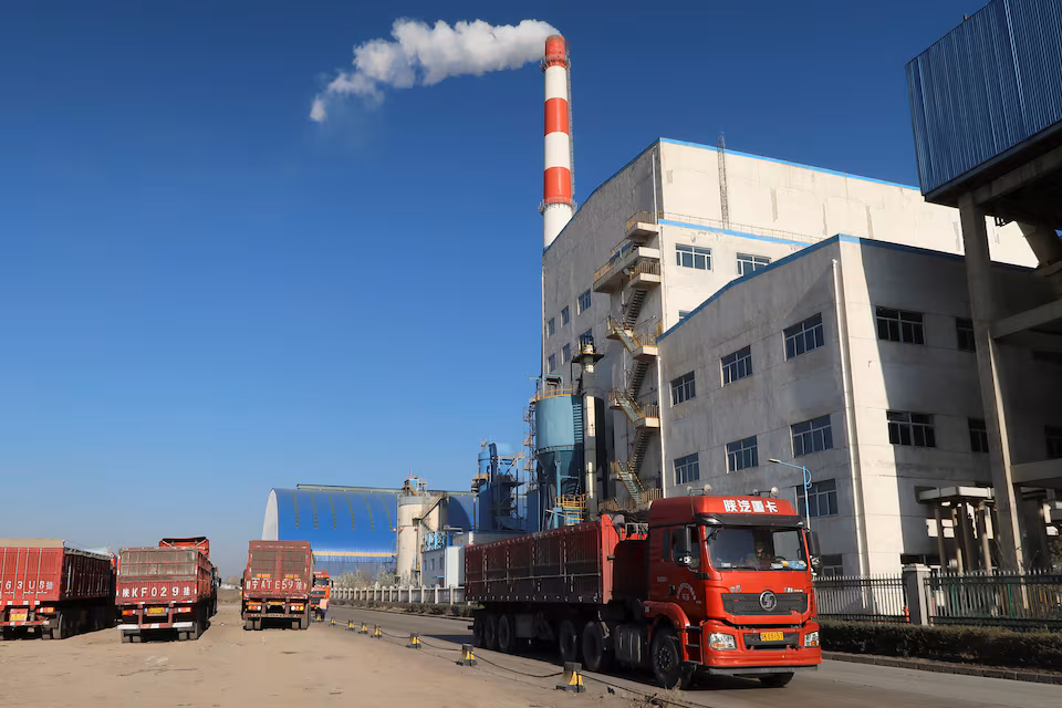China’s factory activity expands at fastest clip in 13 months, Caixin PMI shows